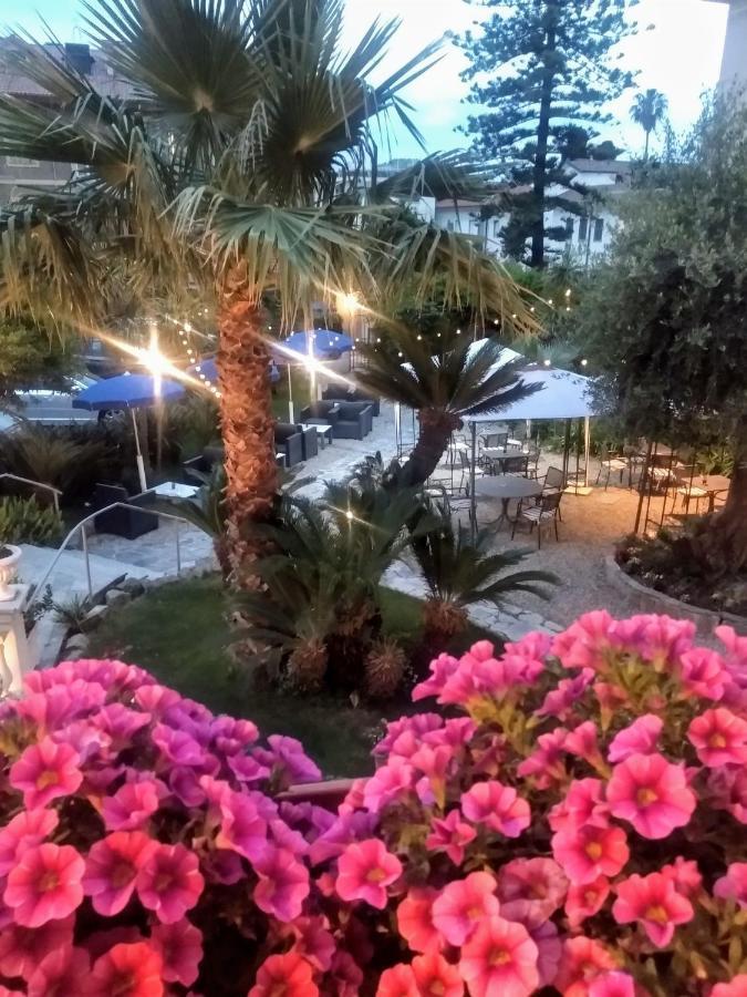 Hotel Morandi ซานเรโม ภายนอก รูปภาพ